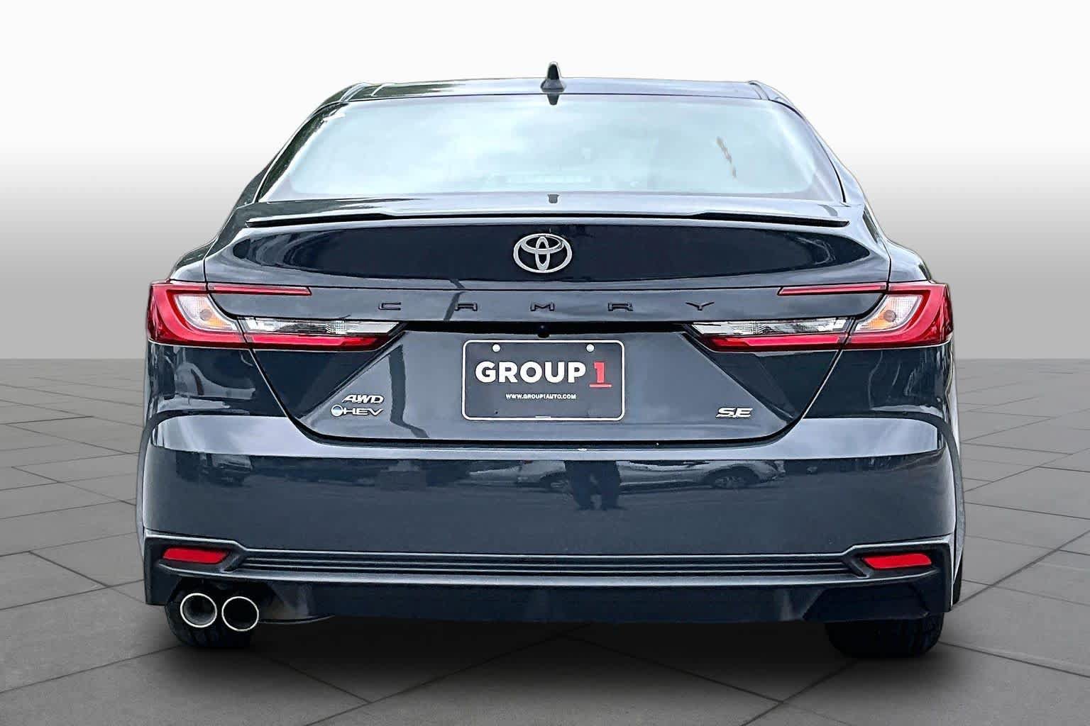 Used 2025 Toyota Camry SE w/ Convenience Package AWD/4WD image 5