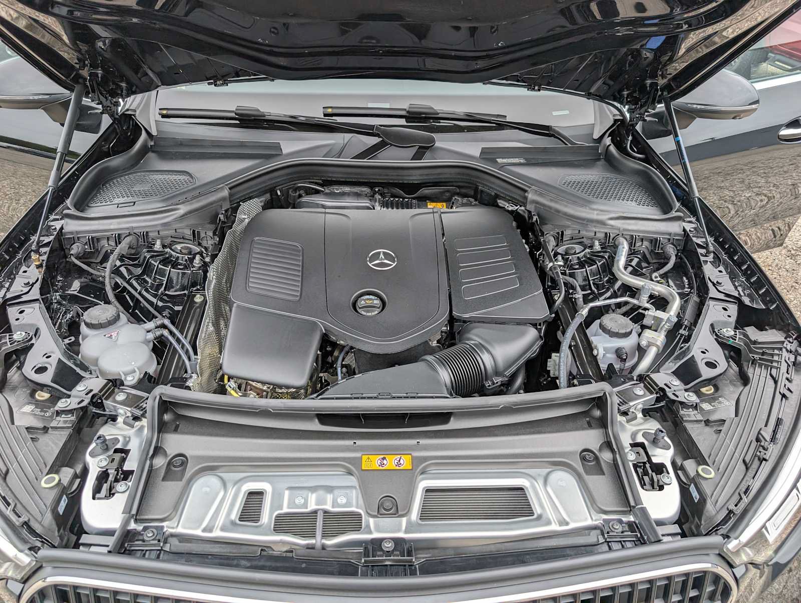 New 2027 Mercedes-Benz GLC 300 4MATIC image 11