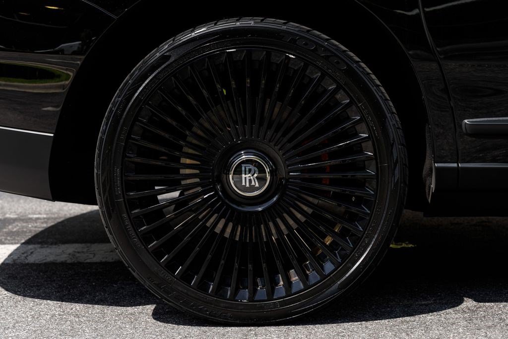 Used 2020 Rolls-Royce Cullinan AWD/4WD image 42