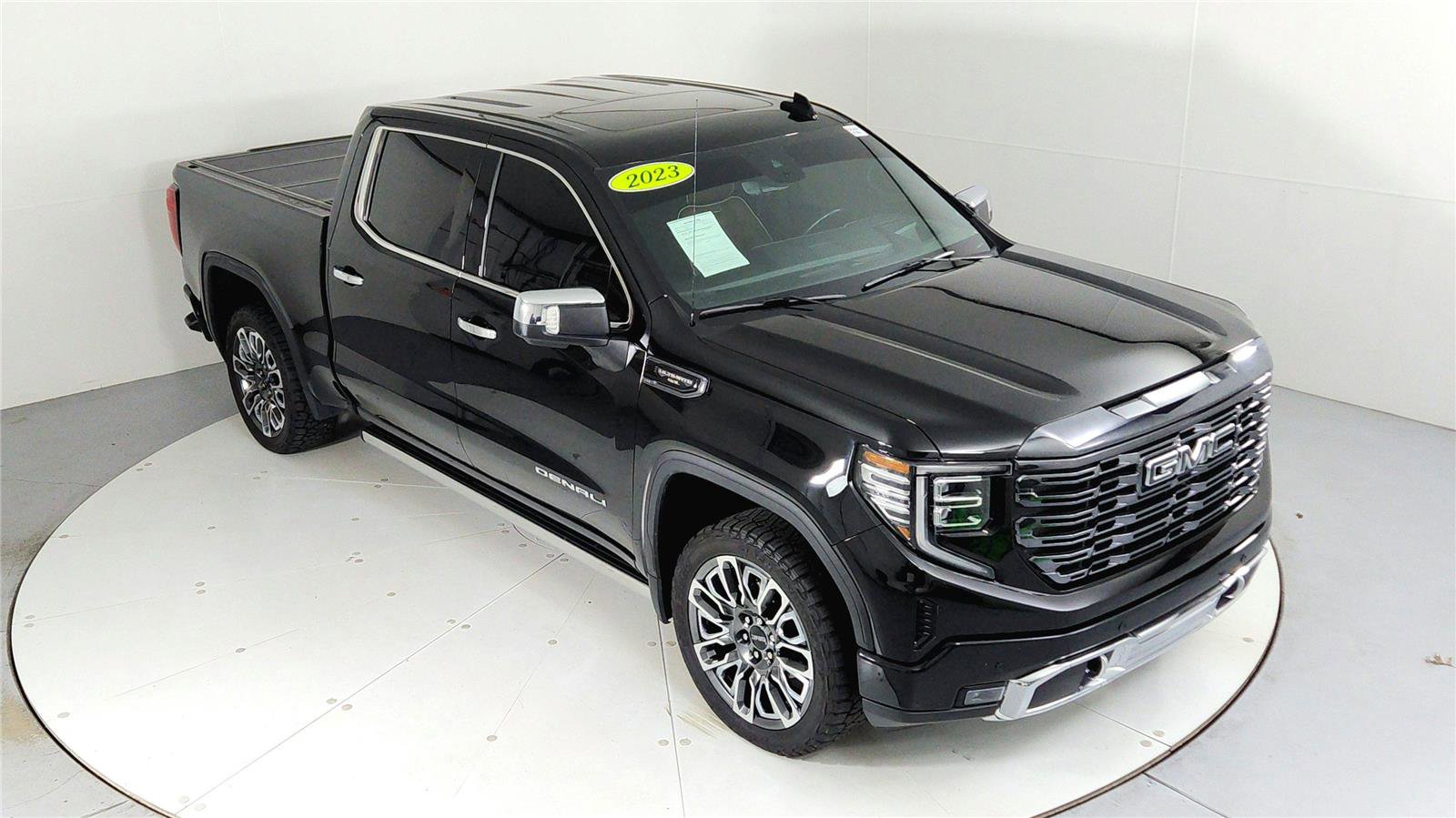 Used 2023 GMC Sierra 1500 Denali Ultimate AWD/4WD image 11