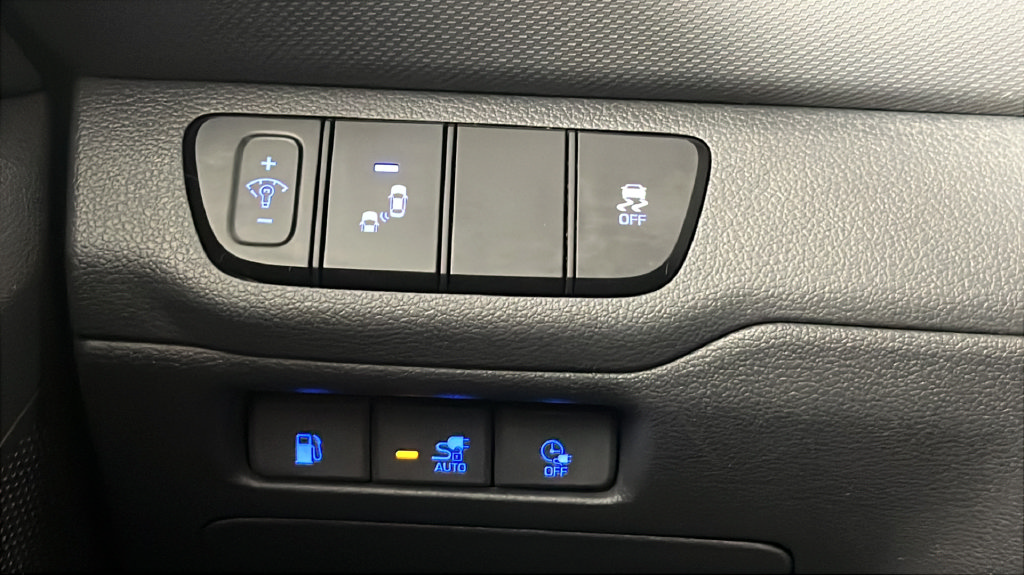 Used 2018 Hyundai Ioniq Limited FWD image 26