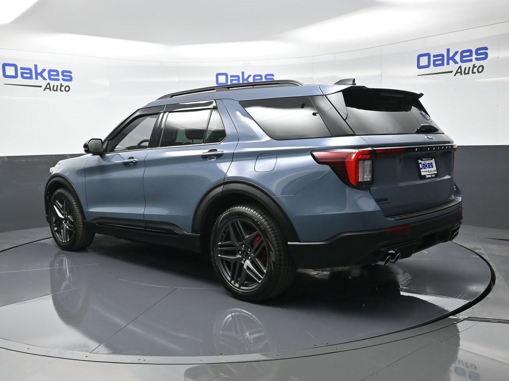 Used 2025 Ford Explorer ST w/ Sun And Sound Package image 5