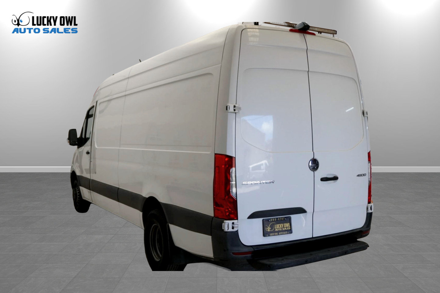Used 2019 Freightliner Sprinter 170 Cargo RWD image 4