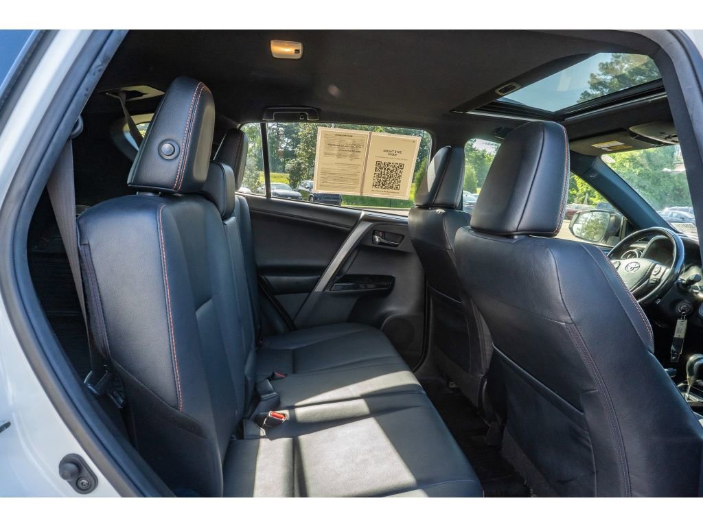 Used 2018 Toyota RAV4 SE w/ All Weather Liner Package image 18