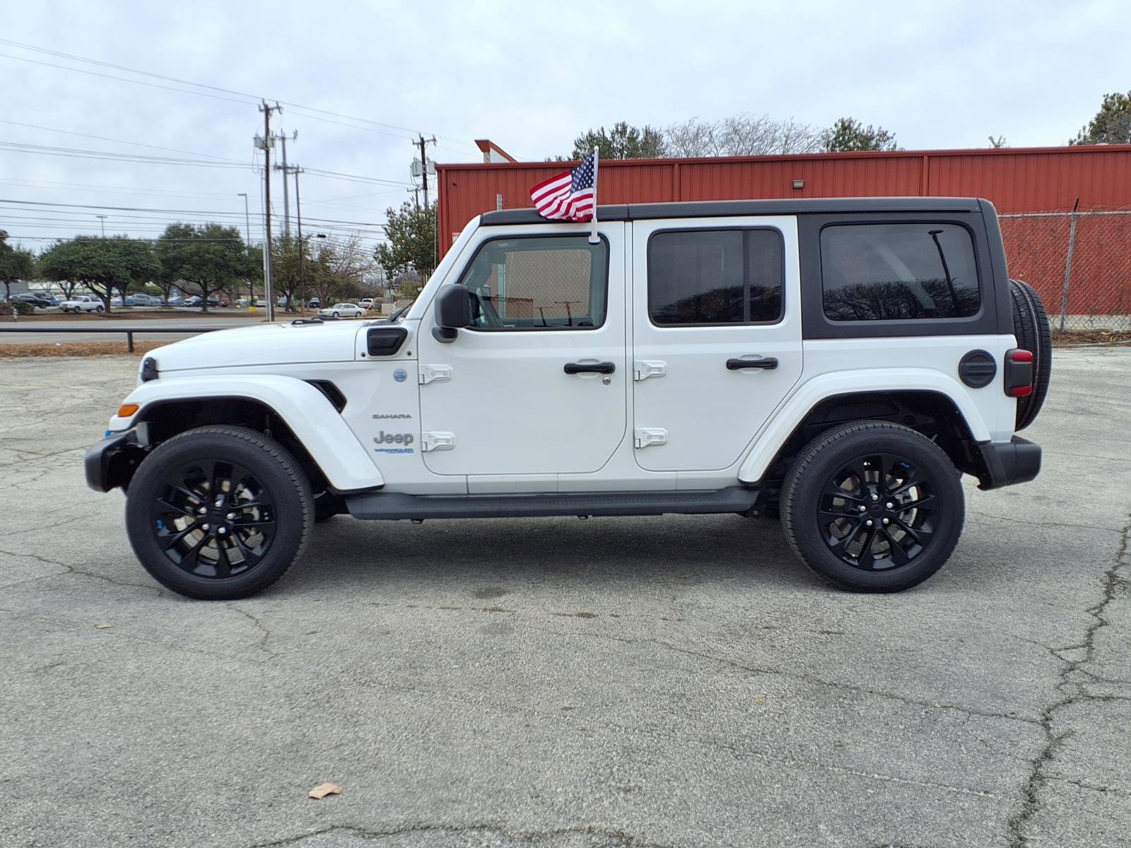 Used 2022 Jeep Wrangler Unlimited Sahara image 8