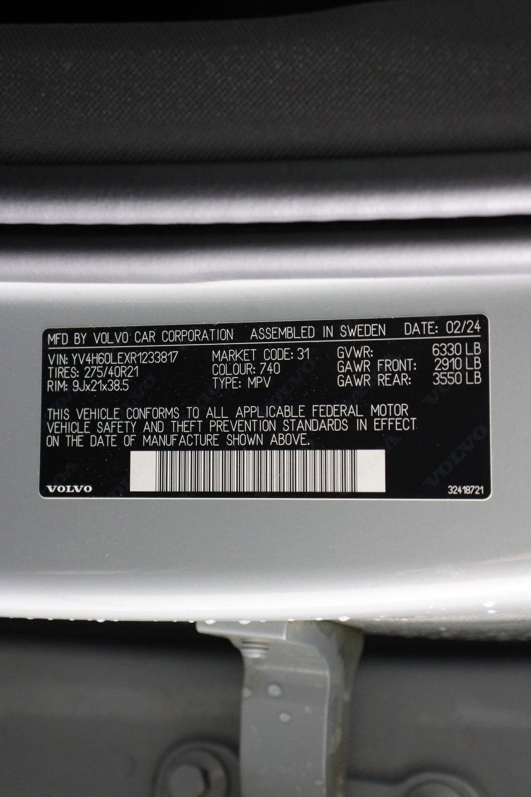 Certified 2024 Volvo XC90 T8 Plus w/ Protection Package Premier image 16