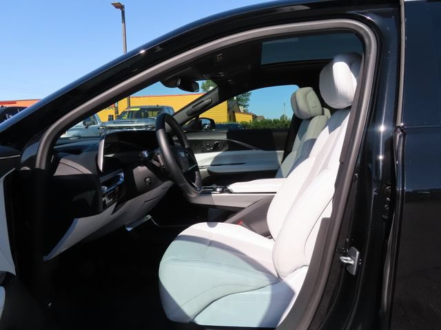 Used 2024 Cadillac Lyriq Luxury RWD image 15