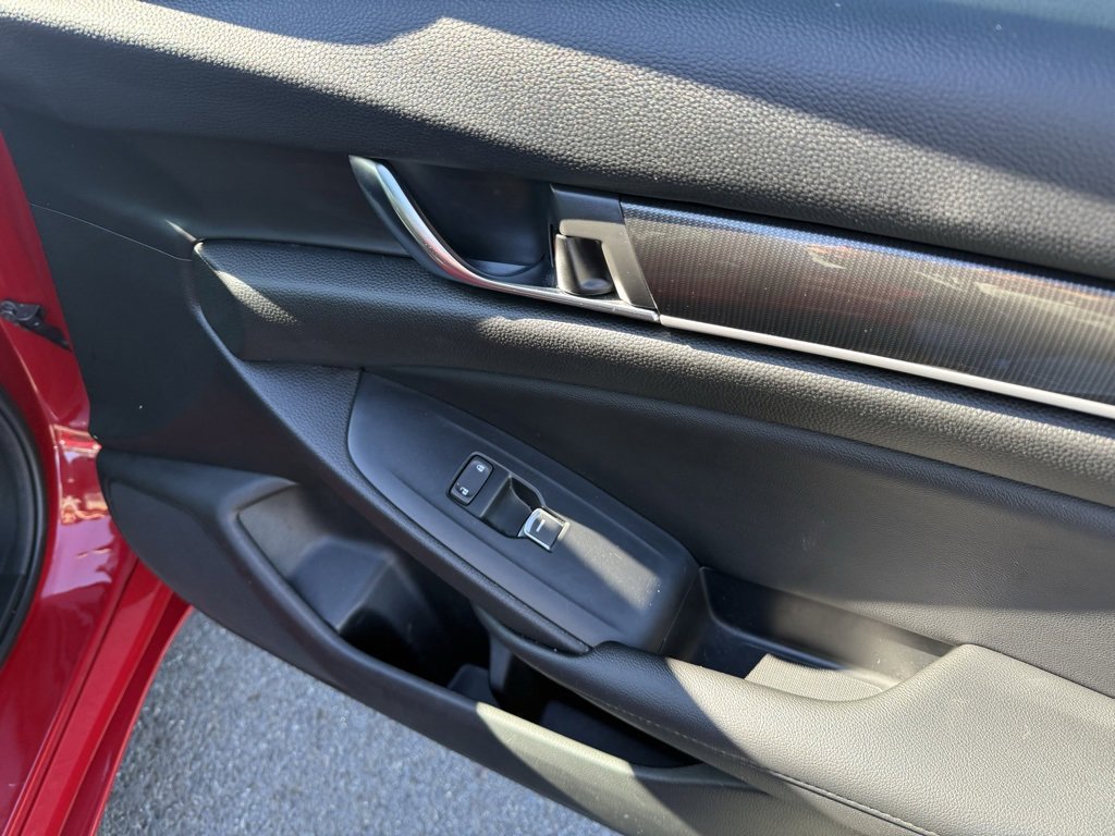 Used 2021 Honda Accord Sport image 28