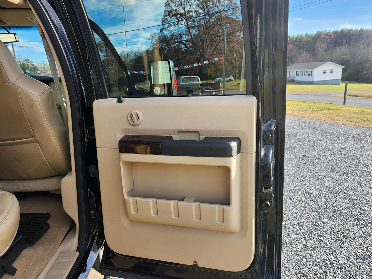 Used 2008 Ford F250 Lariat image 17