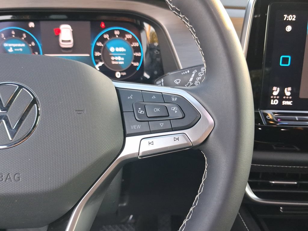 Certified 2024 Volkswagen Atlas Cross Sport SE FWD image 20