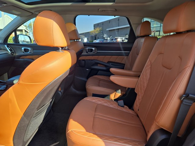 Used 2023 Kia Sorento SX Prestige image 14
