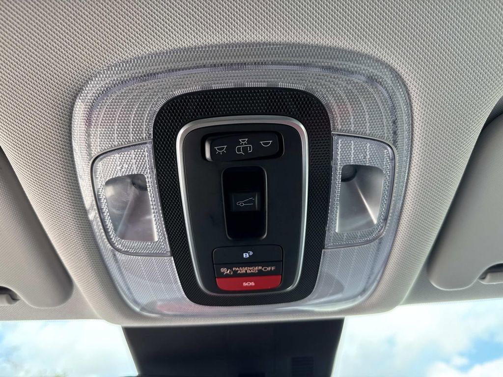 Used 2024 Hyundai Kona Limited image 42