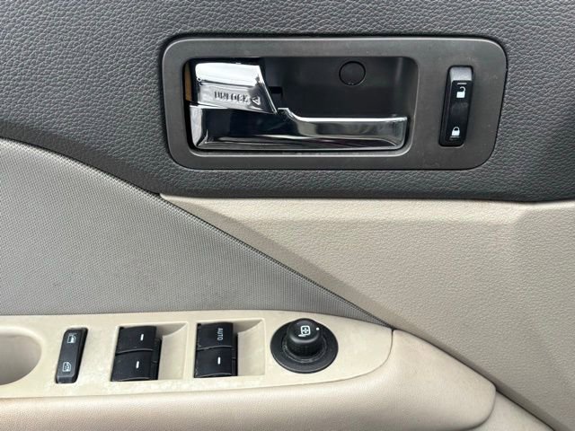 Used 2012 Ford Fusion SE FWD image 10