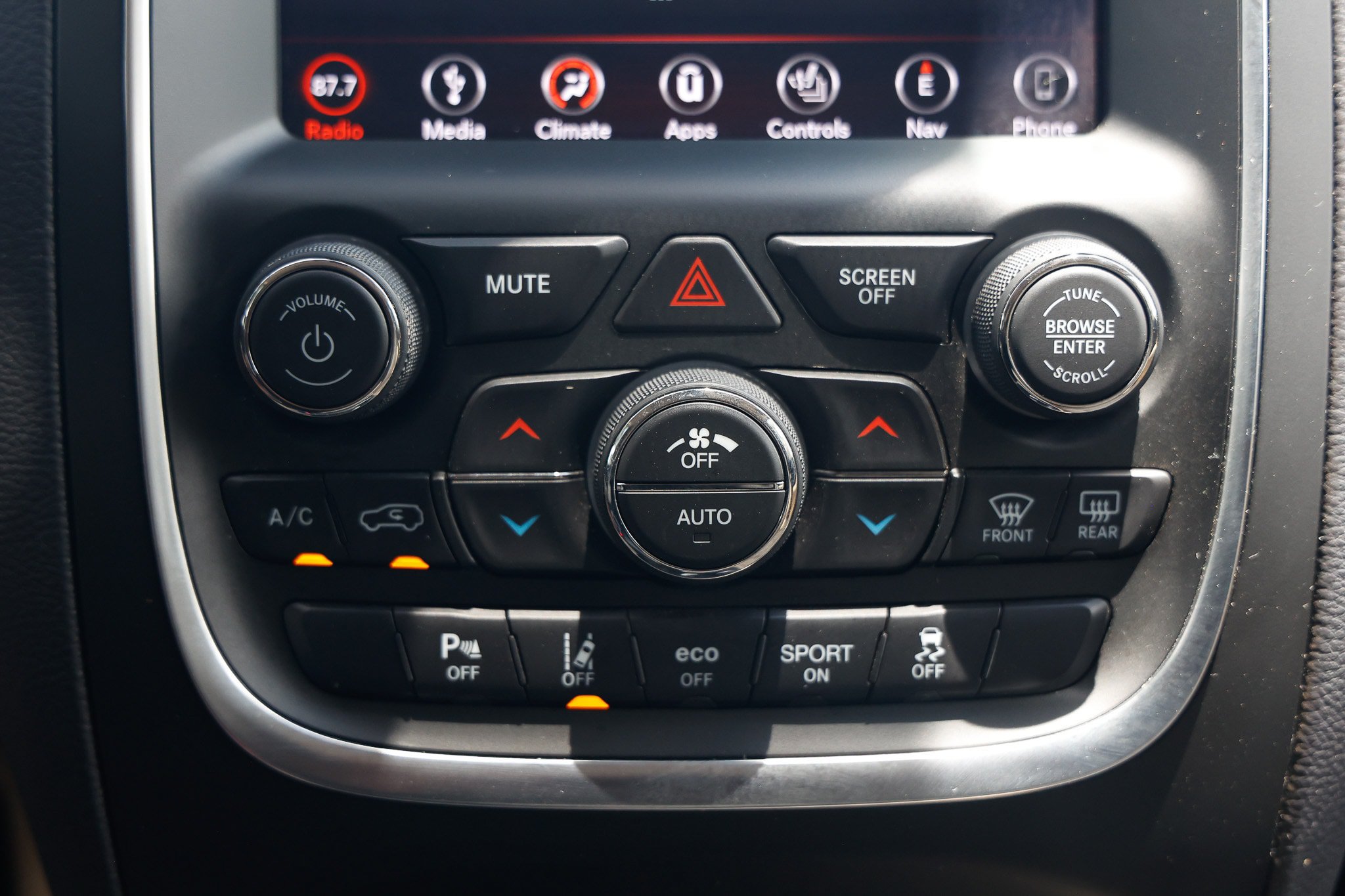 Used 2019 Dodge Durango Citadel w/ Technology Group RWD image 36