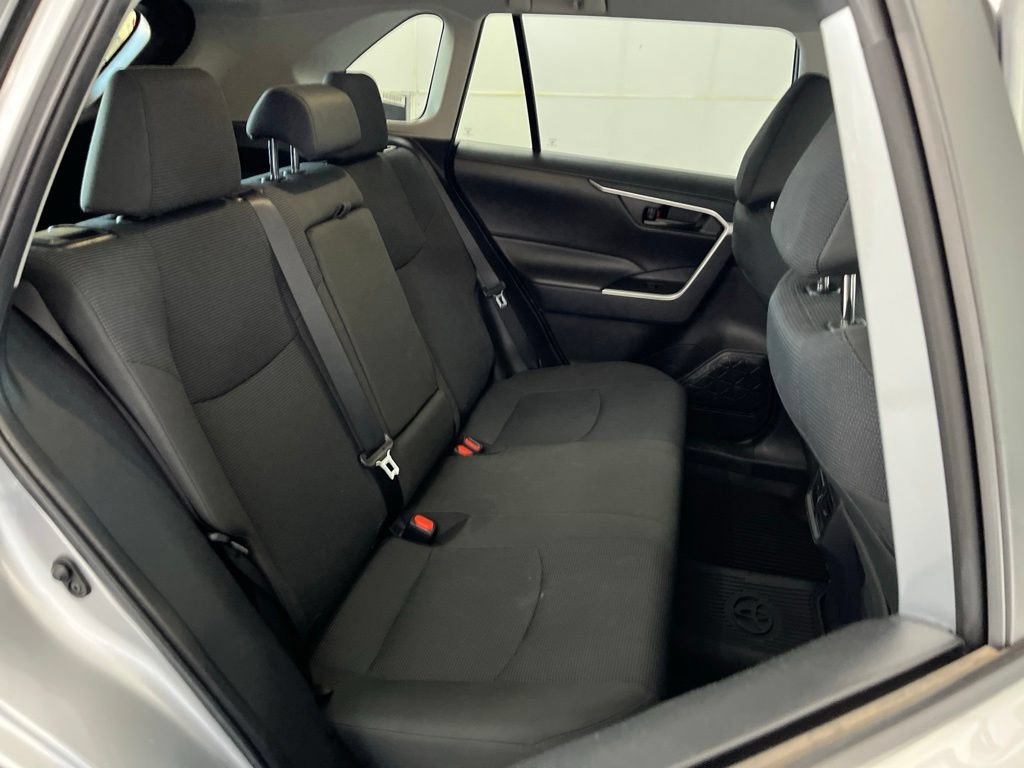 Used 2025 Toyota RAV4 LE AWD/4WD image 20