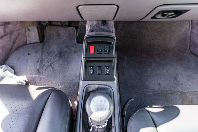 Used 1995 Porsche 911 Carrera 4 AWD/4WD image 27