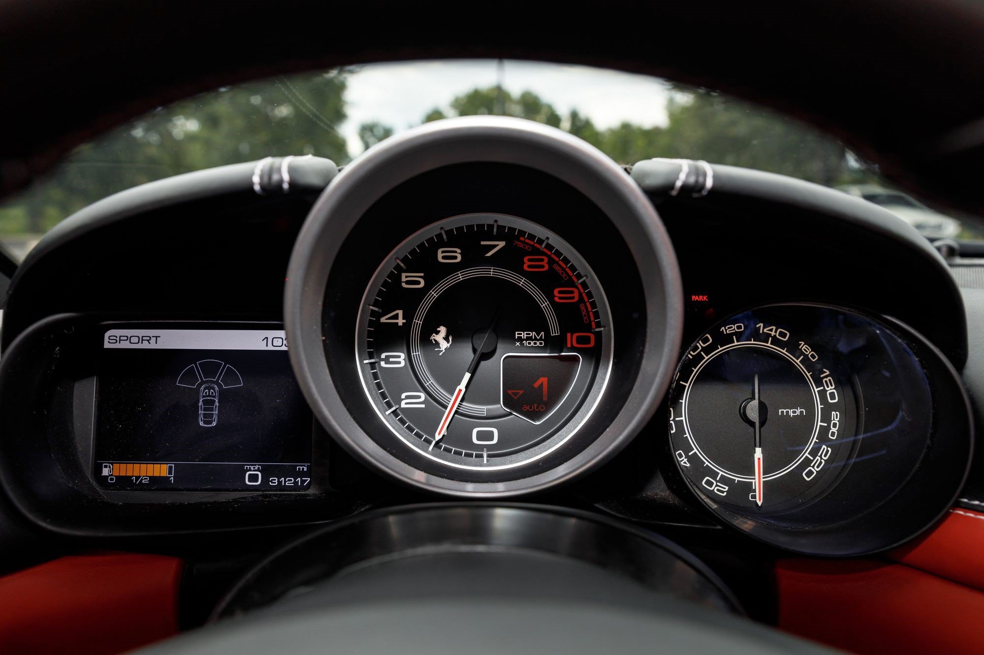 Used 2017 Ferrari California T RWD image 35