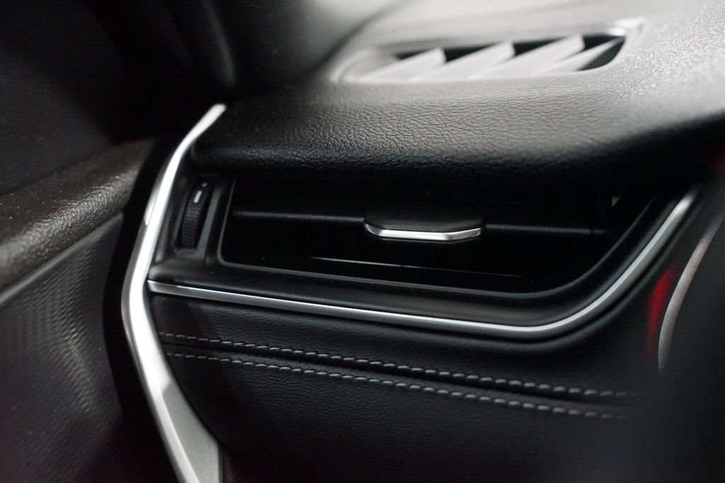 Used 2025 Jeep Grand Cherokee L Laredo RWD image 25
