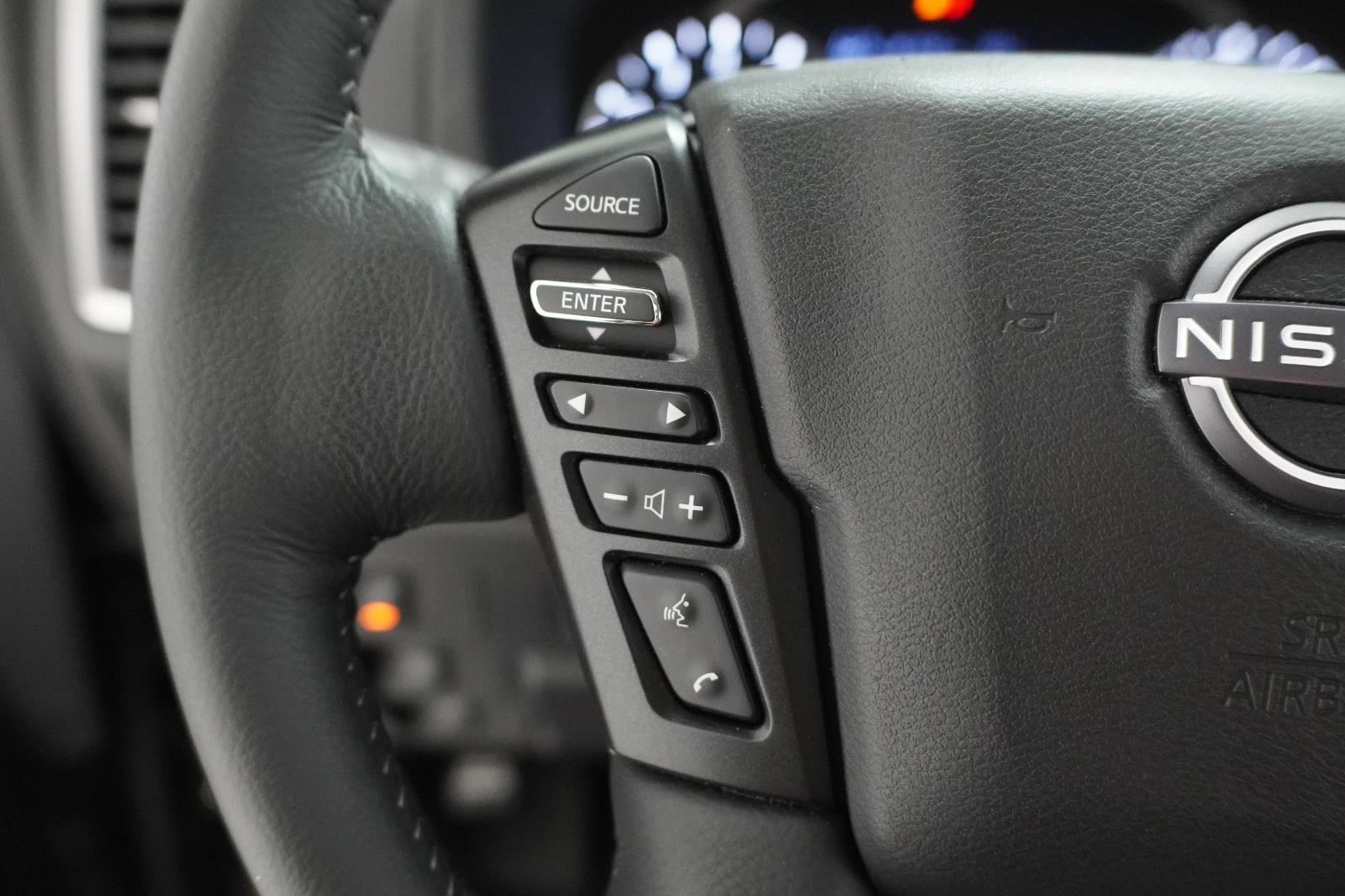 Used 2024 Nissan Frontier SV w/ SV Convenience Package image 21