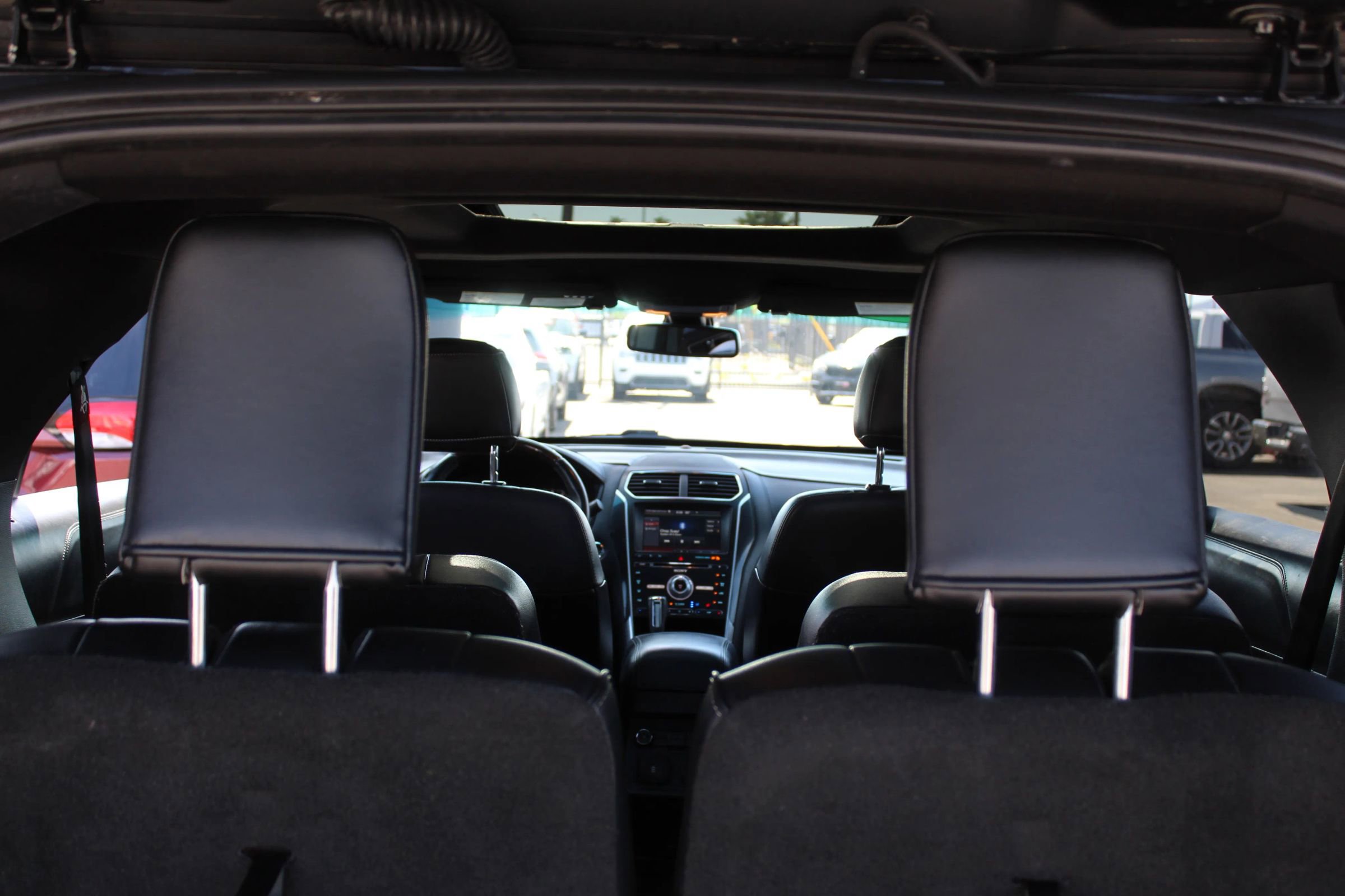 Used 2016 Ford Explorer Platinum AWD/4WD image 23
