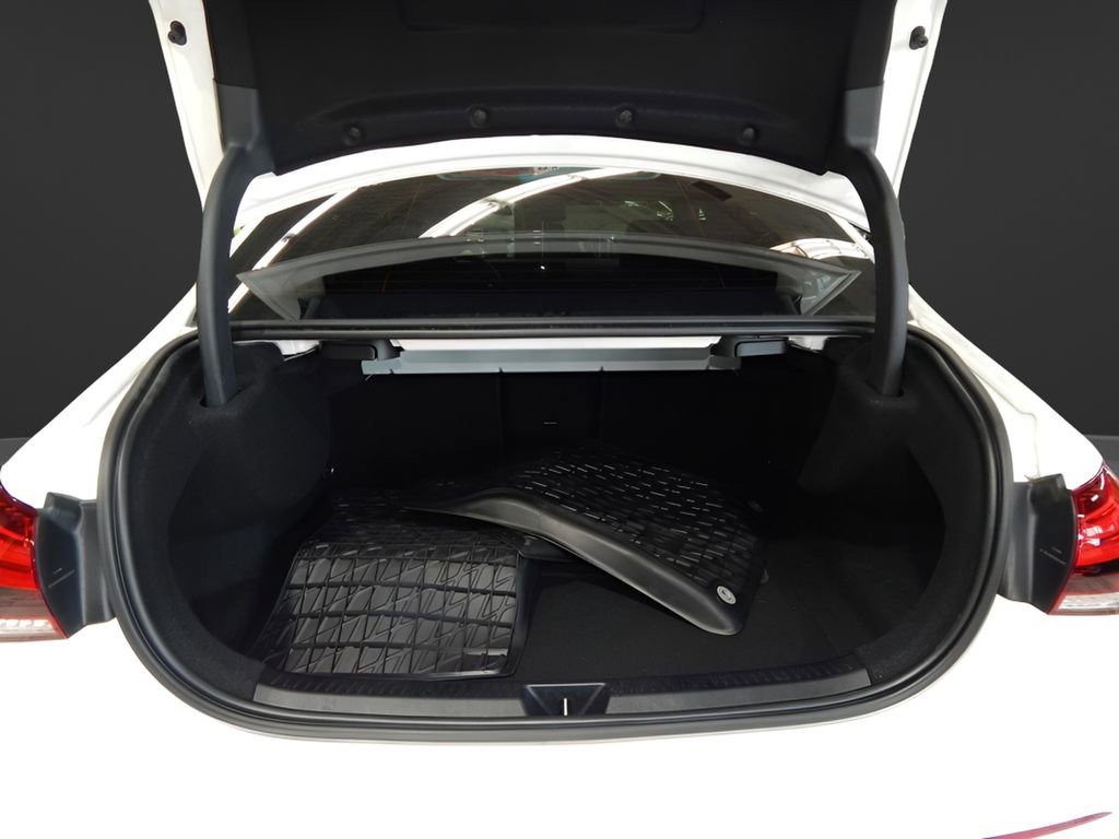 Used 2022 Mercedes-Benz A 220 4MATIC w/ AMG Line image 6