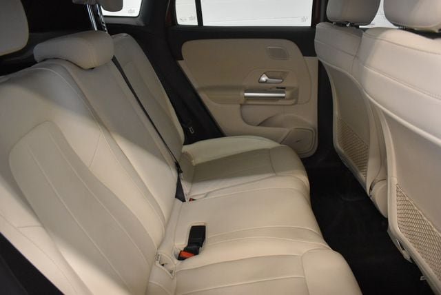 Used 2021 Mercedes-Benz GLA 250 4MATIC image 17