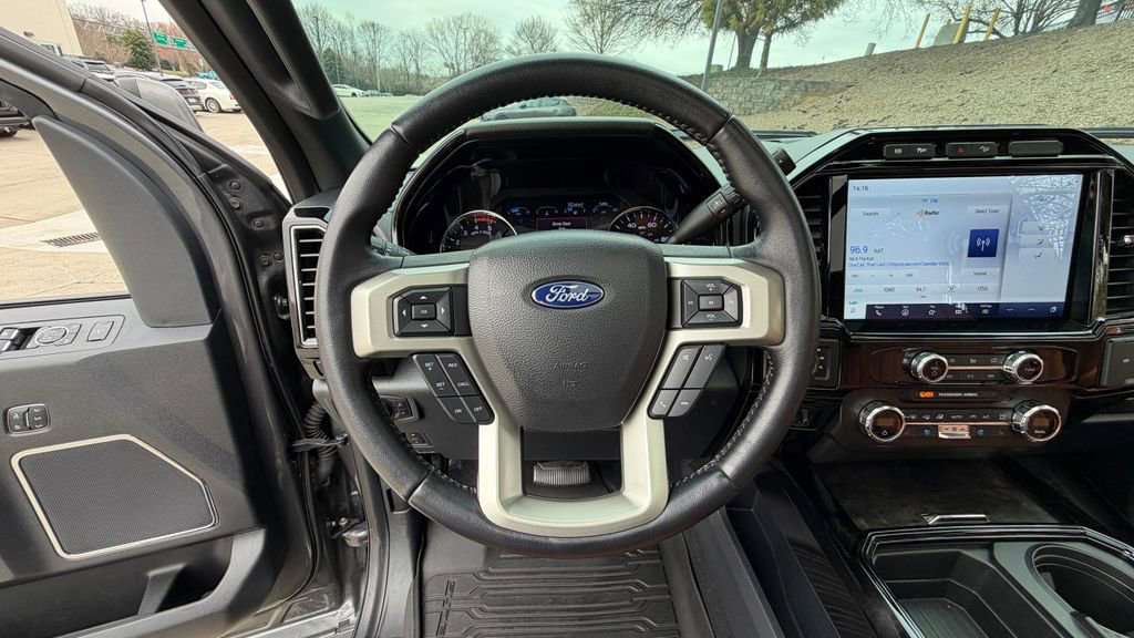 Used 2022 Ford F250 Lariat w/ Black Appearance Package AWD/4WD image 15