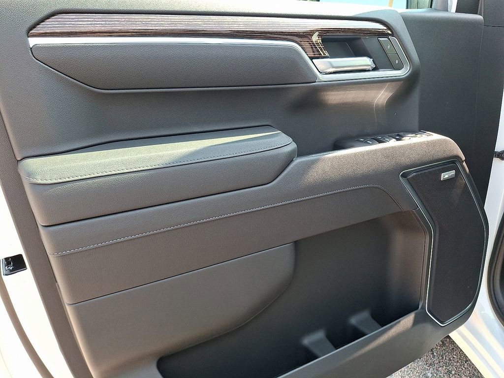 New 2026 GMC Sierra 1500 Elevation w/ Elevation Premium Package image 9