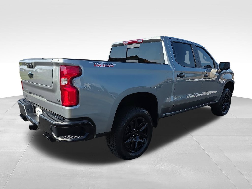 Used 2026 Chevrolet Silverado 1500 LT Trail Boss w/ LT Trail Boss Premium Package AWD/4WD image 5