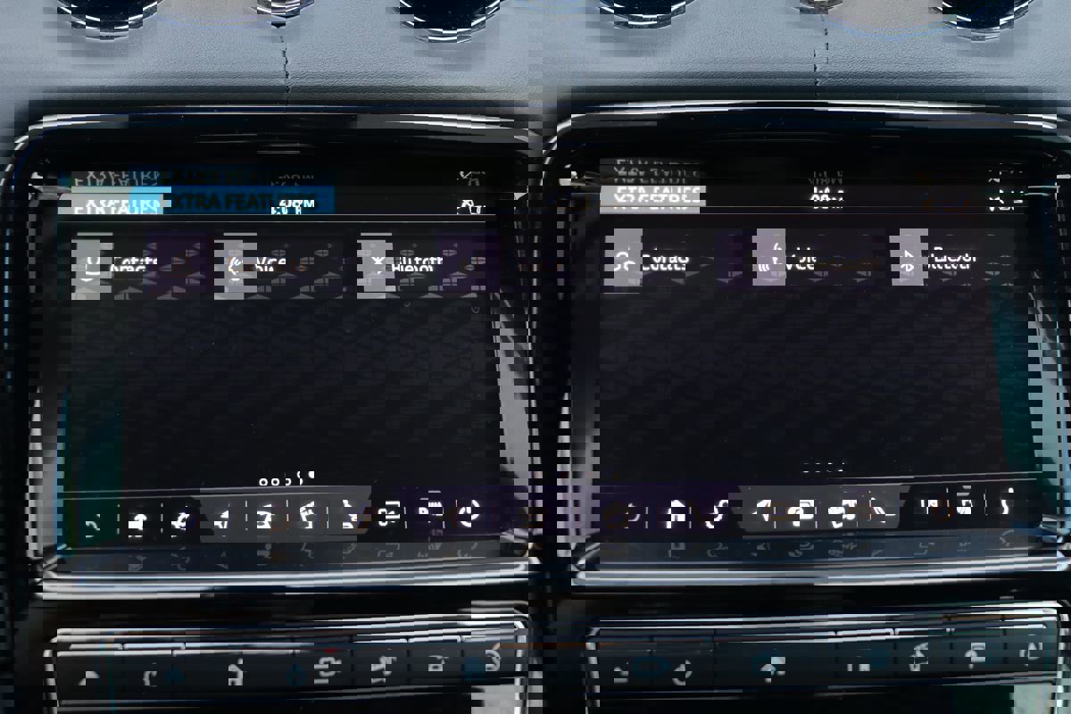 Used 2019 Jaguar XJ L Portfolio image 29