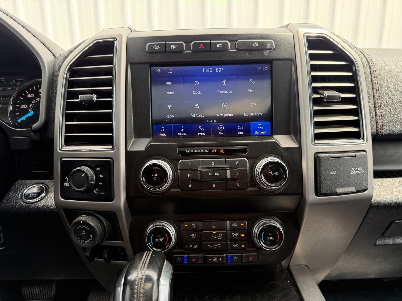 Used 2019 Ford F150 Platinum w/ Equipment Group 701A Luxury AWD/4WD image 18
