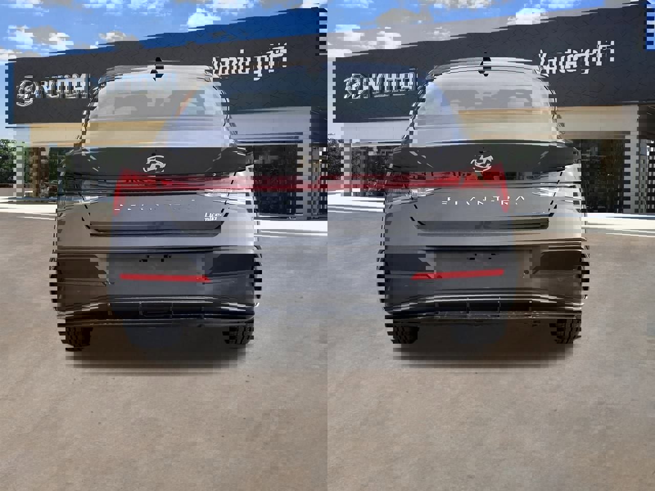 Certified 2024 Hyundai Elantra Limited image 11