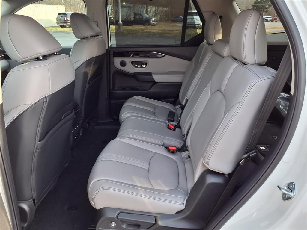 New 2025 Honda Pilot EX-L image 11