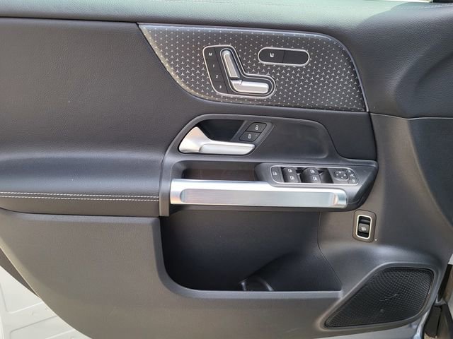 Certified 2025 Mercedes-Benz GLB 250 4MATIC image 17