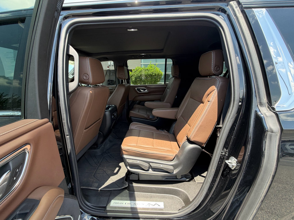 Used 2023 Chevrolet Suburban High Country AWD/4WD image 22