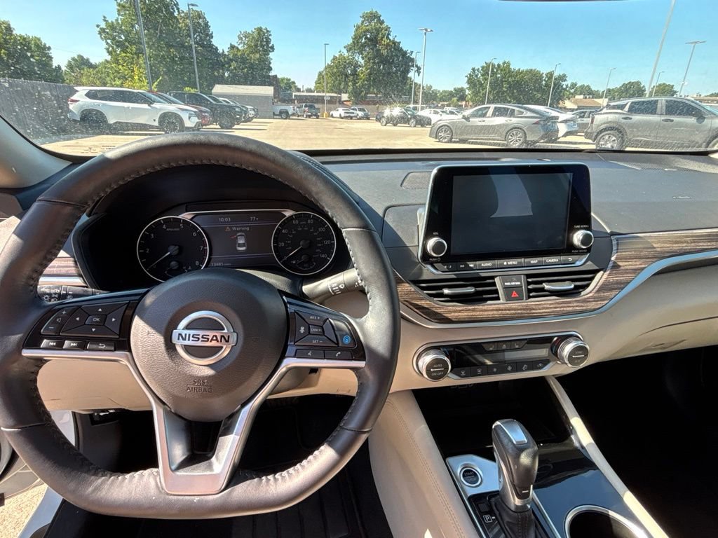 Used 2020 Nissan Altima 2.5 SL FWD image 10