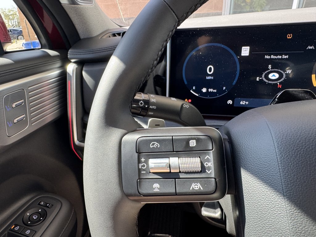 Used 2024 Hyundai Santa Fe Limited image 31