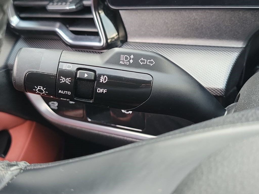 Certified 2023 Kia Sportage SX FWD image 11