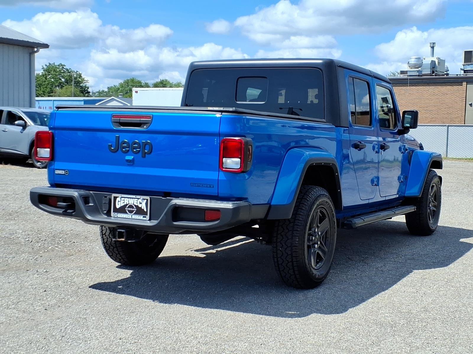 Used 2021 Jeep Gladiator Sport AWD/4WD image 4