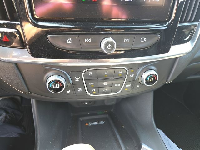 Used 2023 Chevrolet Traverse LT image 19