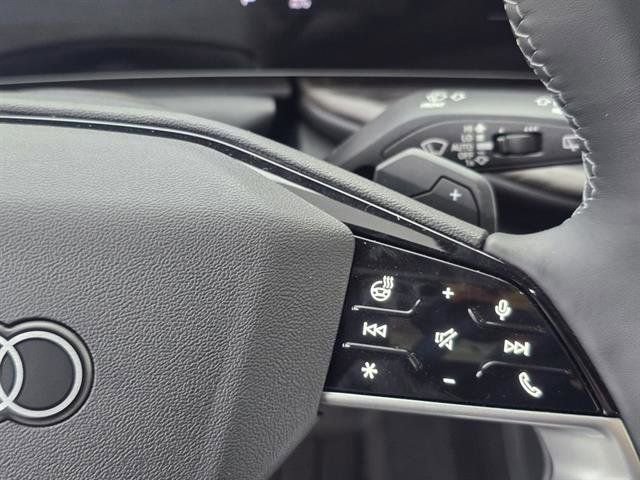 Used 2025 Audi Q5 Prestige image 13