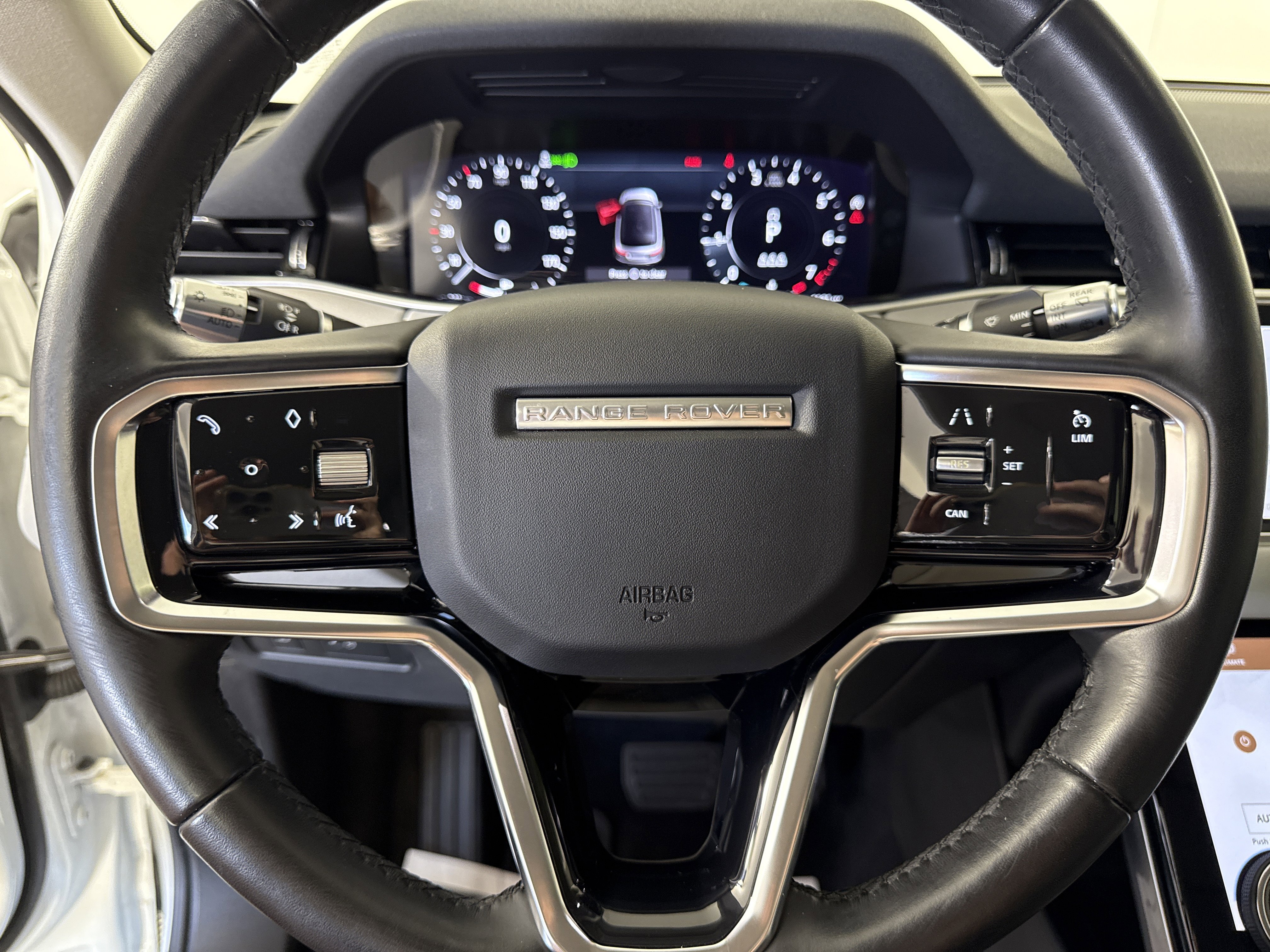 Used 2021 Land Rover Range Rover Evoque SE AWD/4WD image 26