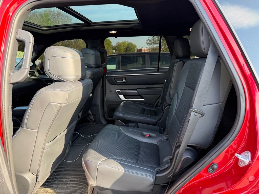 Used 2023 Toyota Sequoia Platinum AWD/4WD image 6