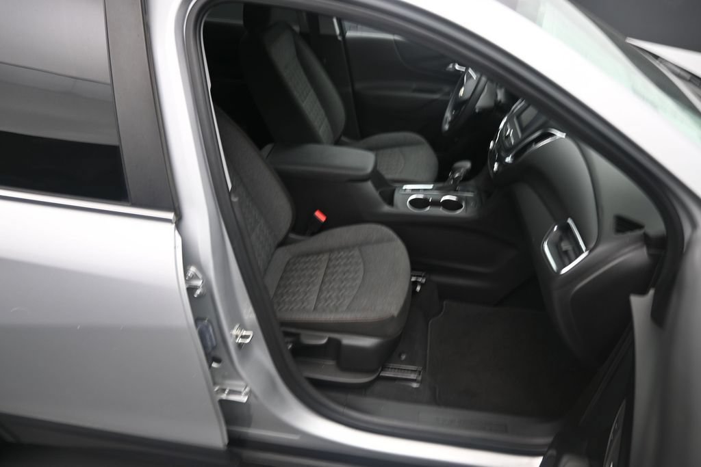 Used 2022 Chevrolet Equinox LT AWD/4WD image 11