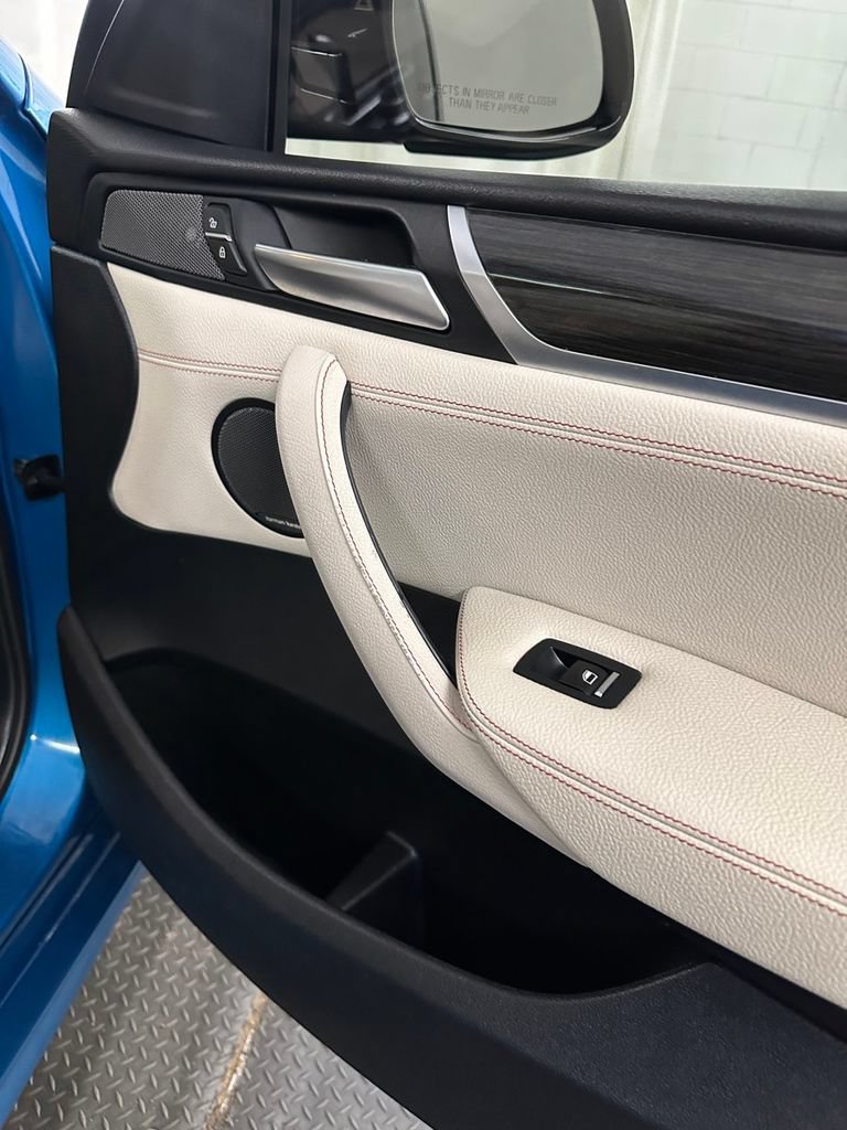 Used 2017 BMW X4 M40i AWD/4WD image 32
