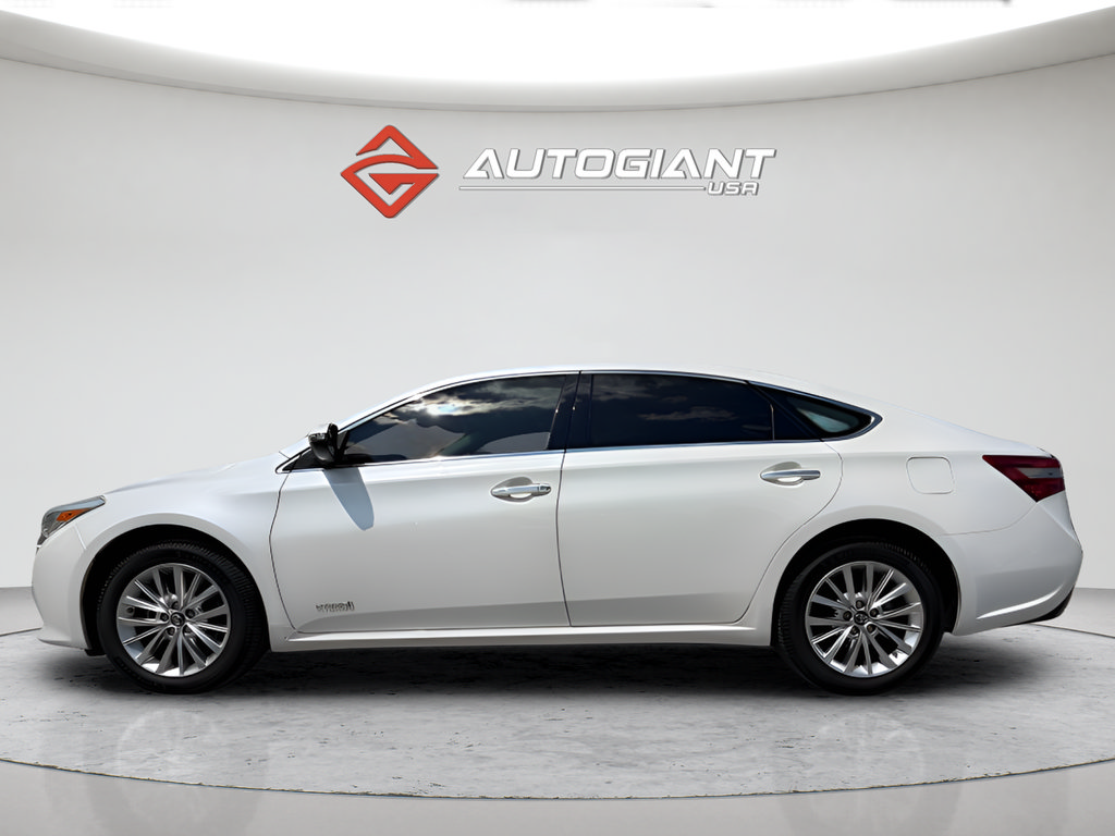 Used 2018 Toyota Avalon Limited w/ Carpet Mat Package FWD image 3