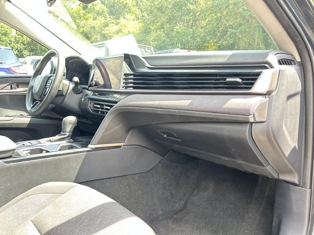 Used 2025 Toyota Camry LE FWD image 15