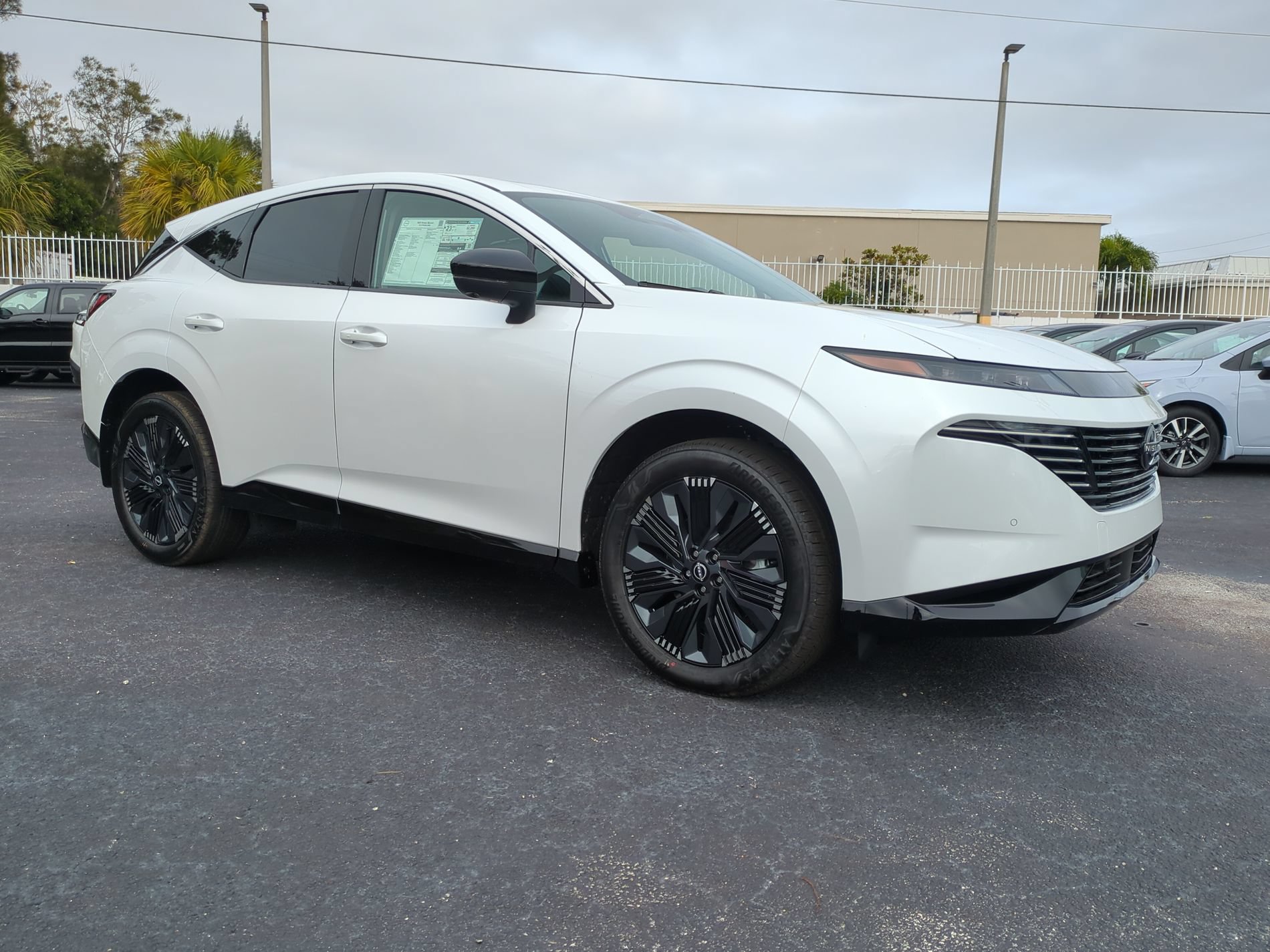 New 2026 Nissan Murano Platinum w/ Cargo Package AWD/4WD image 2