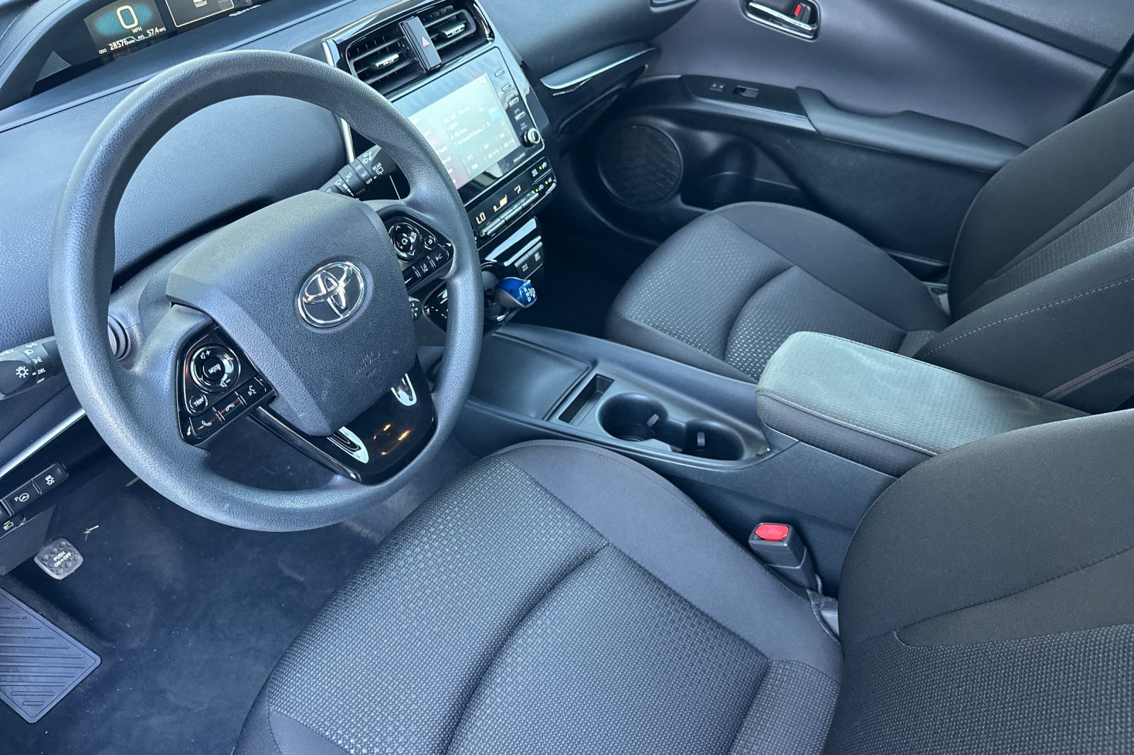 Certified 2021 Toyota Prius LE w/ Carpet Mat Package (TMS) FWD image 9