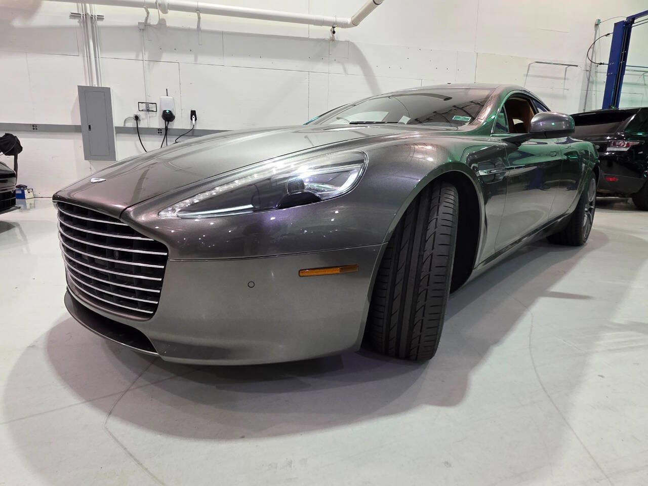 Used 2015 Aston Martin Rapide S image 22